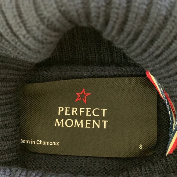 NWT Perfect moment schild ski sweater in navy - Picture 12 of 14